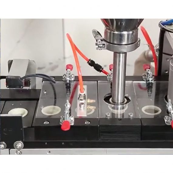 Máquina llenadora y selladora de cápsulas Nespresso de un solo carril - CP4501L