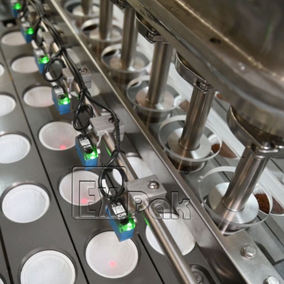 Шестиполосная машина для наполнения и запечатывания стаканов большого типа с промывкой азотом - CP5006K